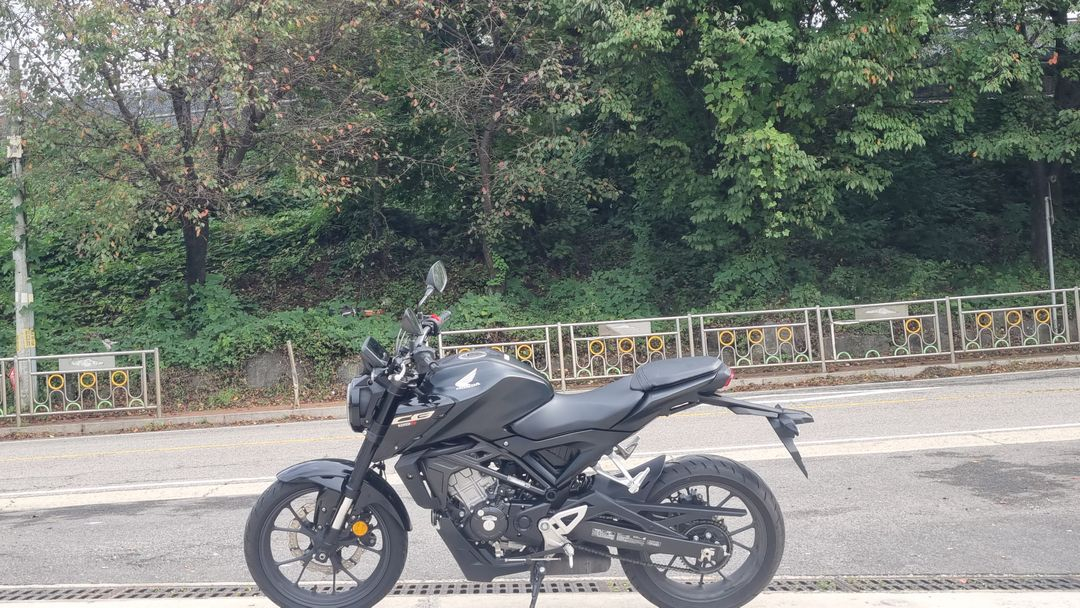 혼다 cb 125r 24년식/4천키로수/초신차급/급매 이미지