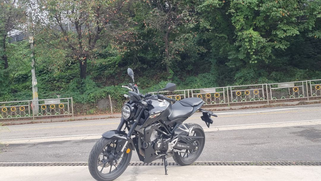혼다 cb 125r 24년식/4천키로수/초신차급/급매 이미지