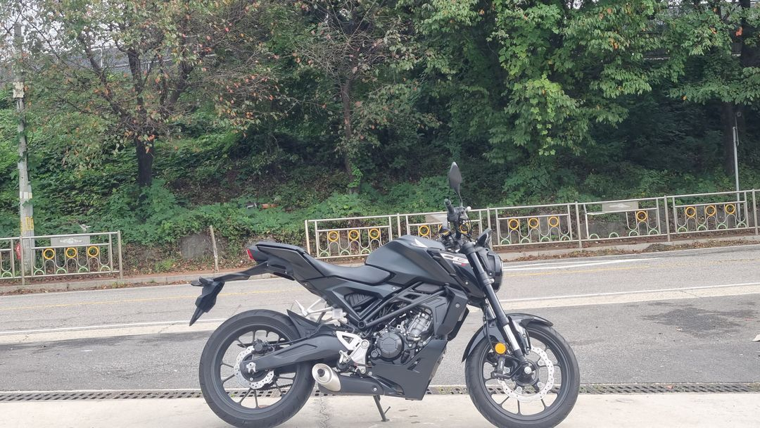 혼다 cb 125r 24년식/4천키로수/초신차급/급매 이미지