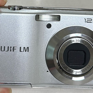 후지필름 파인픽스 AV100 디카