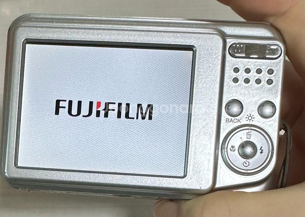 후지필름 파인픽스 AV100 디카--2