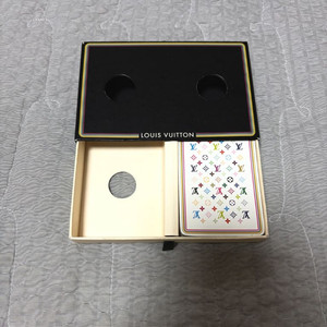 루이비통 트럼프카드