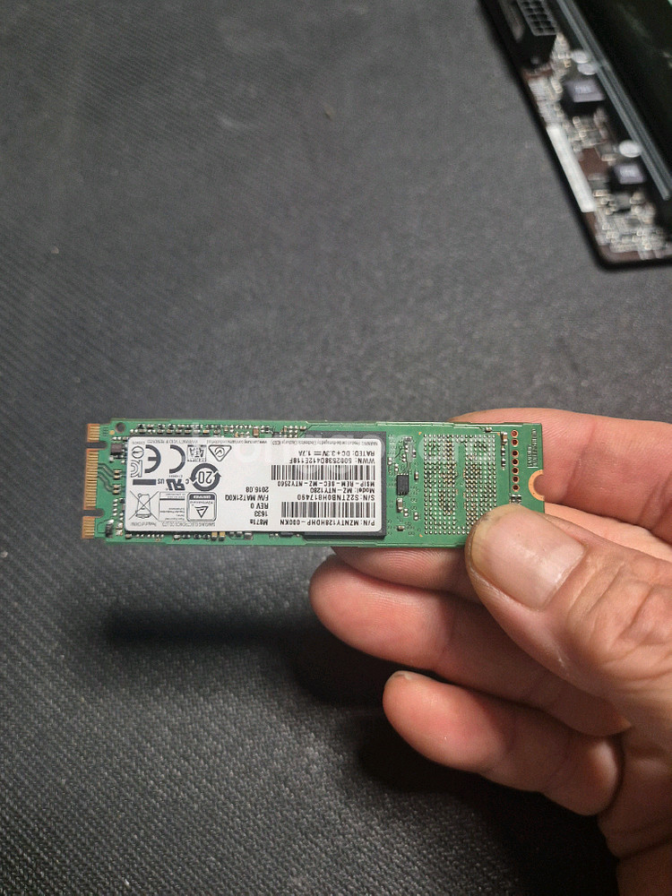 삼성 M.2 SSD 128GB 정상작동 잘됩니다--4