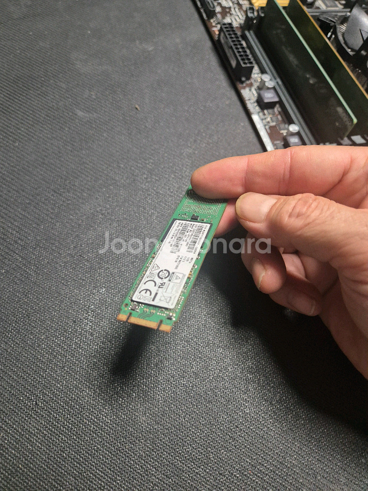 삼성 M.2 SSD 128GB 정상작동 잘됩니다--2