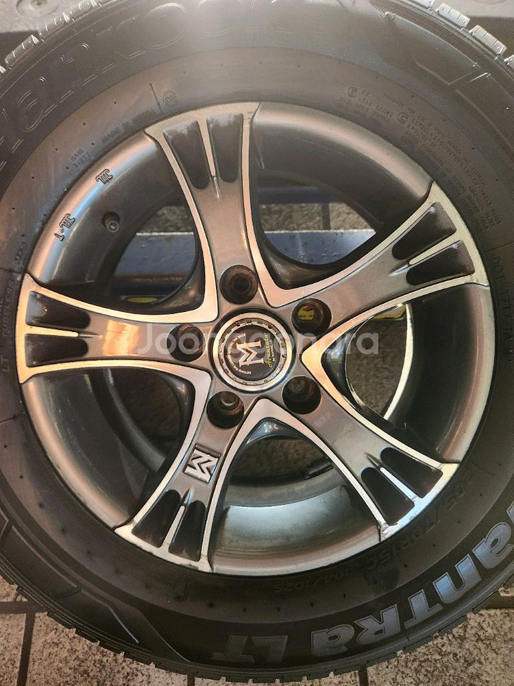 포터2. 앞타이어 205. 70 15. C셋트 판매--0