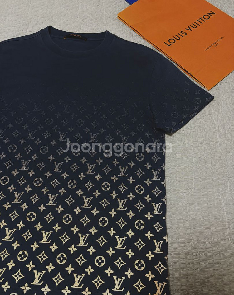 루이비통 그라디언트 반팔--1