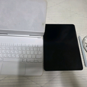 아이패드프로5세대 11 m1 + 매직키보드+ 애플펜슬2