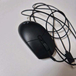 로지텍 G102 게이밍 마우스 이미지