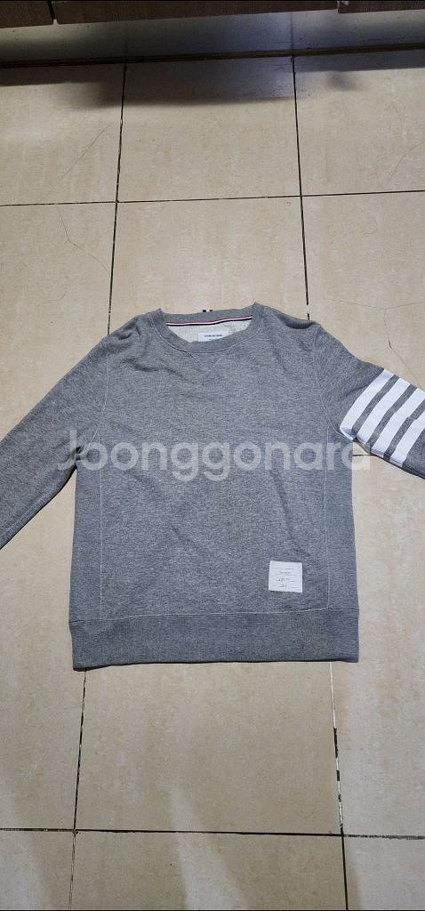 톰브라운 맨투맨 100--0