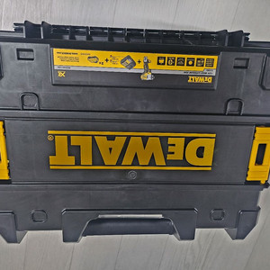 디월트 임팩드릴