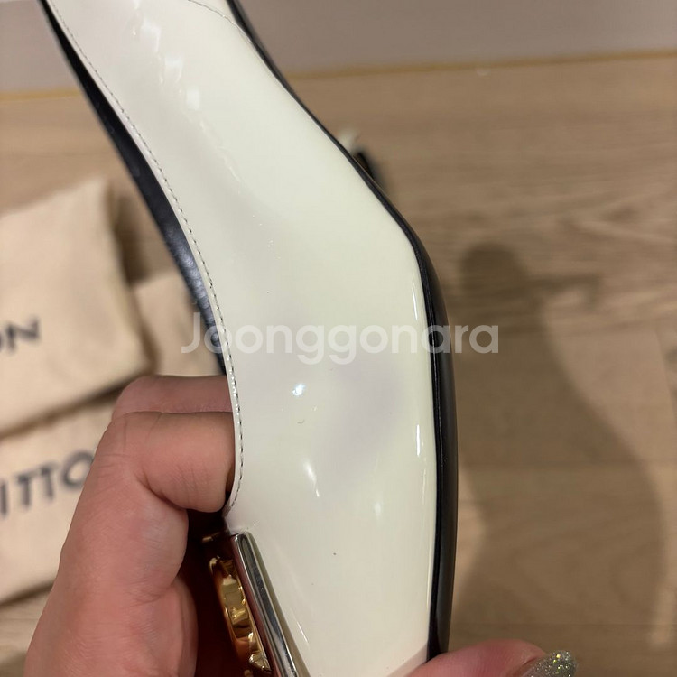 [정품] 루이비통 인사이더 슬링백 화이트--3