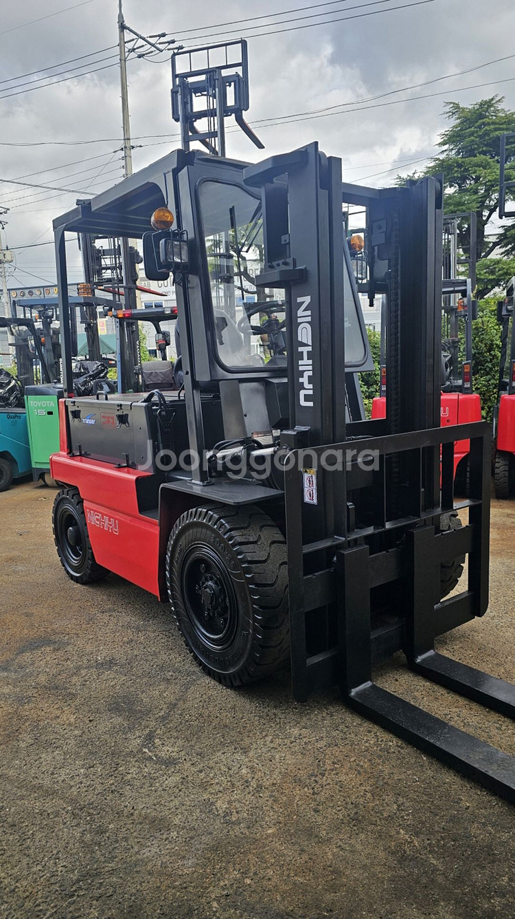 배터리 21년식 니찌유 좌식4톤 전동지게차 3M--1