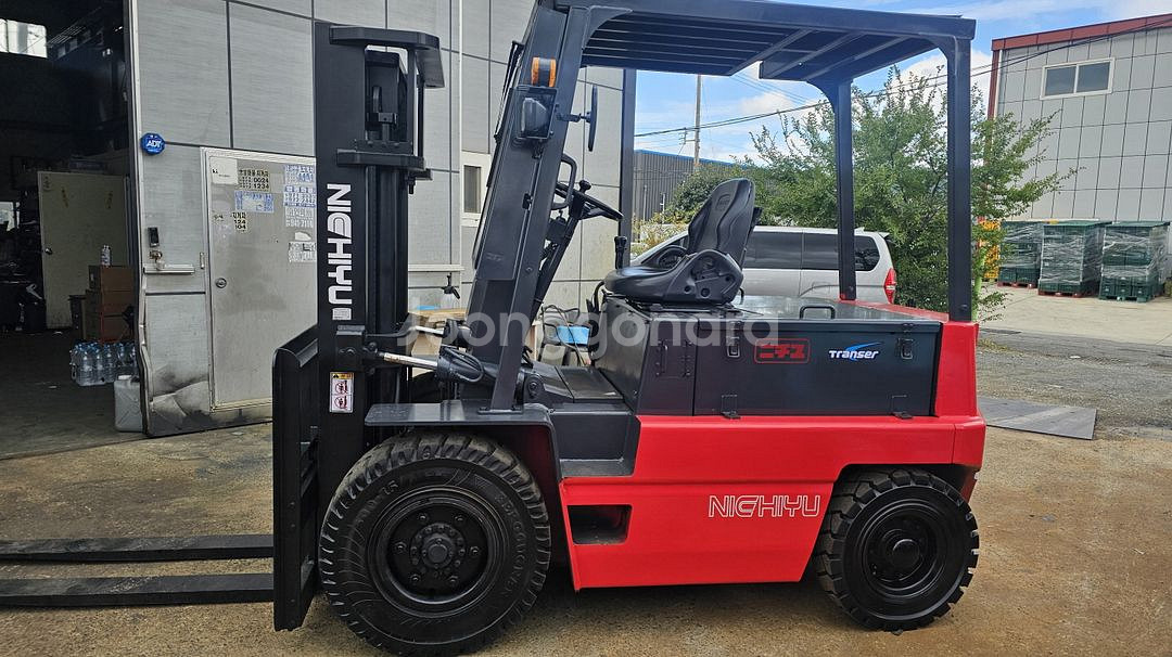 배터리 21년식 니찌유 좌식4톤 전동지게차 3M--2