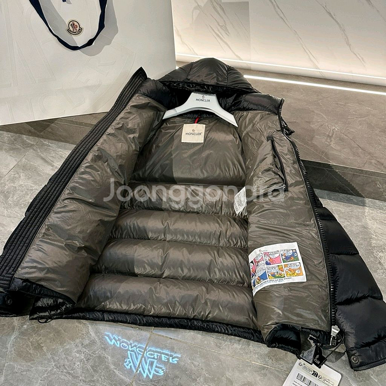 남성 몽클 마야 패딩--3