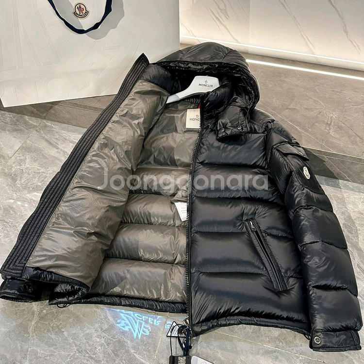 남성 몽클 마야 패딩--1