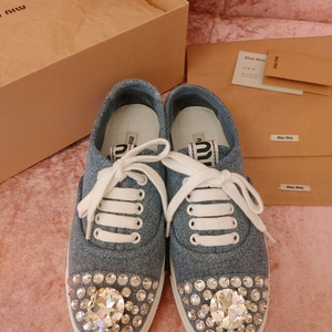 정품- 미우미우 스니커즈 백화점 풀세트-영수증포함