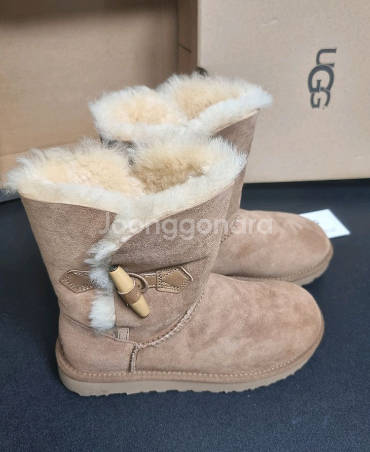 UGG 어그 KEELY US7 240사이즈--2