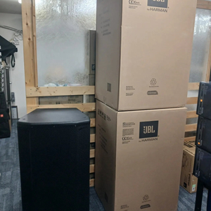 JBL 스피커 SRX835P 판매합니다
