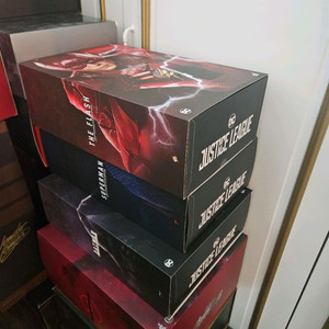 핫토이 저스티스리그 플래시 팝니다.