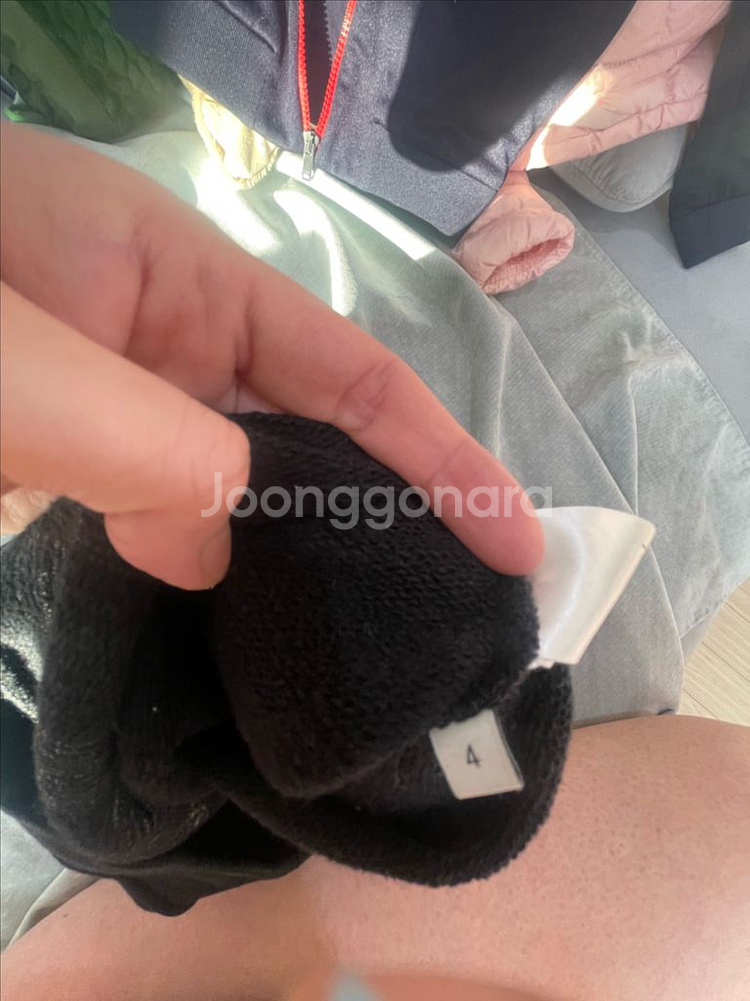 구찌 키즈 스팽글 맨투맨--2