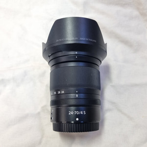 니콘 z24-70 f4 렌즈 판매합니다