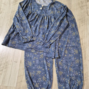 여아 긴팔잠옷 75사이즈(10T) 4벌