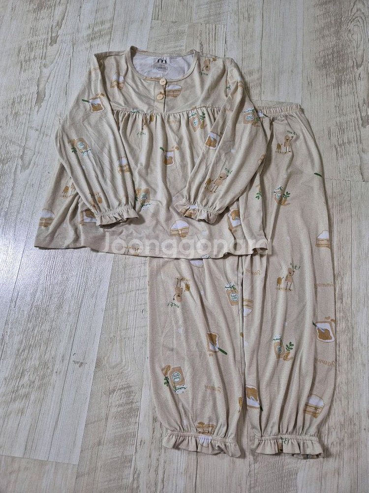 여아 긴팔잠옷 75사이즈(10T) 4벌--2