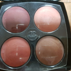 샤넬 4구 섀도우 957 땅드레스 택포