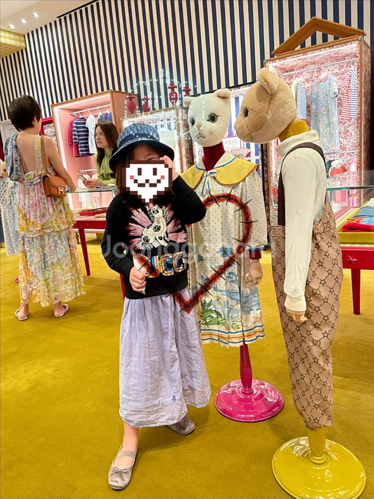 구찌 키즈 스팽글 맨투맨--3