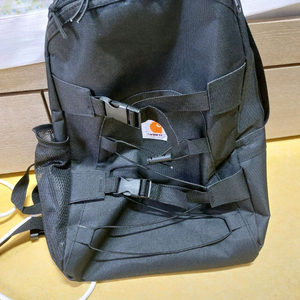 칼하트 킥플립 백팩 블랙 팝니다