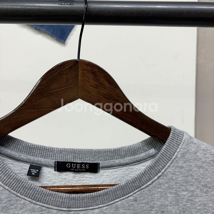 (95) 게스 캐주얼 기모 자수 맨투맨 긴팔티--1