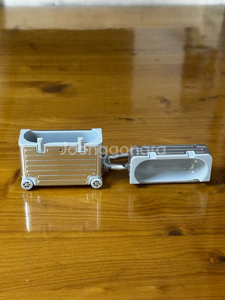 에어팟4 노이즈캔슬링 판매합니다--5