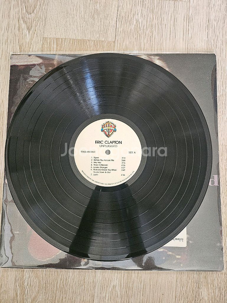 에릭 클랩튼의 Unplugged LP--2