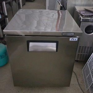 우성간냉식 700mm냉동고 판매합니다
