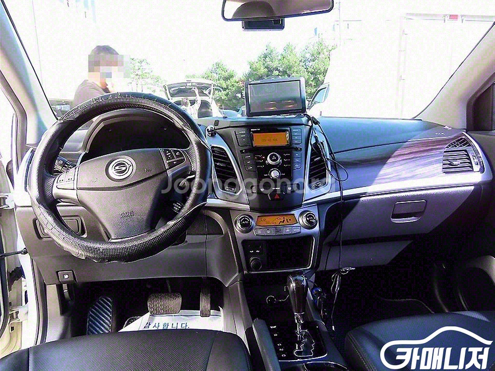 [KG모빌리티(쌍용) ]뉴코란도C 4WD 2.0 CVT--6