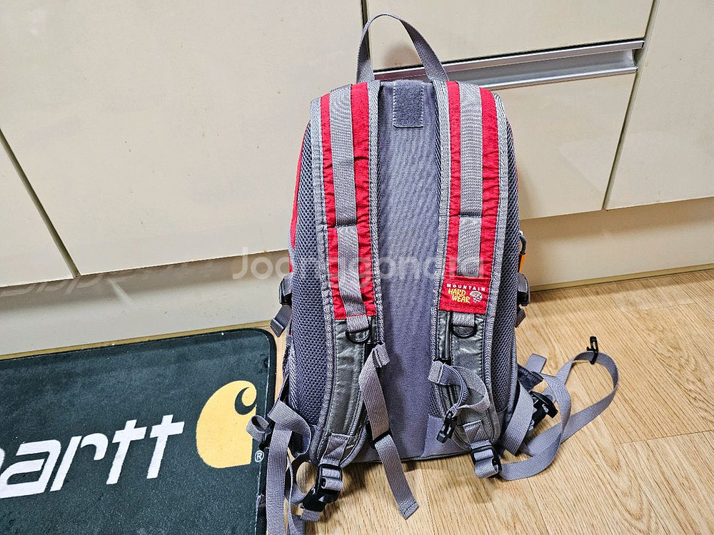 마운틴하드웨어 15리터 배낭--3