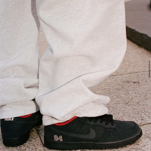 슈프림 x 나이키SB 덩크로우 블랙 260 새제품