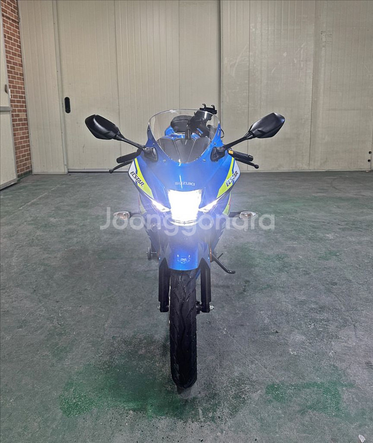 스즈키 GSXR125/2023년식/3천KM/오토바이--2