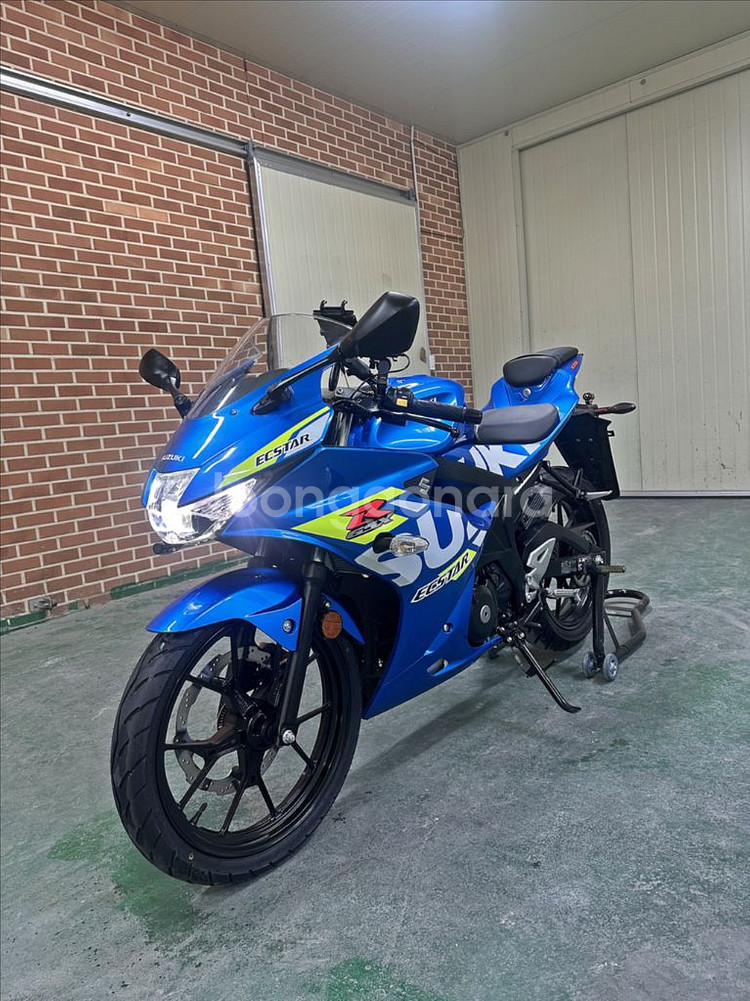 스즈키 GSXR125/2023년식/3천KM/오토바이--1