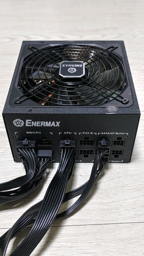 에너맥스 750W 풀모듈러 파워 80PLUS 골드--2