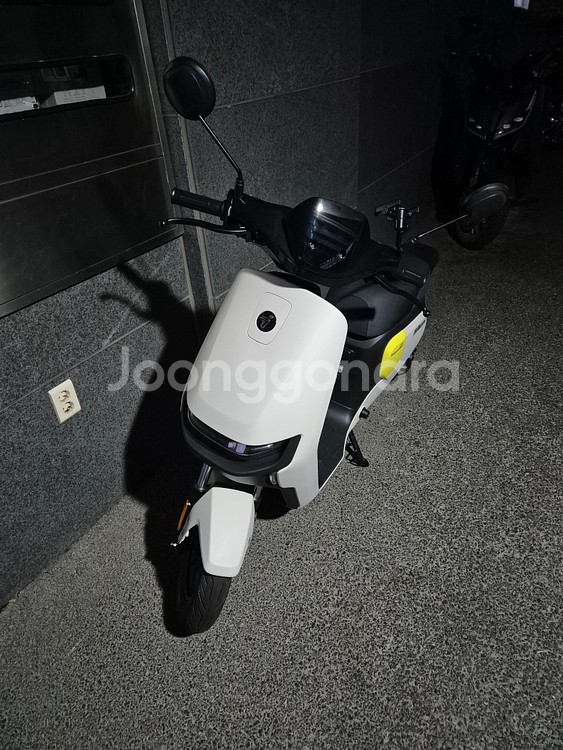 세그웨이 나인봇 F90M 전동스쿠터 전기스쿠터 팝니다.--2