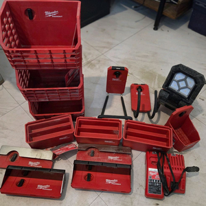 밀워키 충전기, 랜턴, 팩아웃 벽걸이 모듈, 거치대