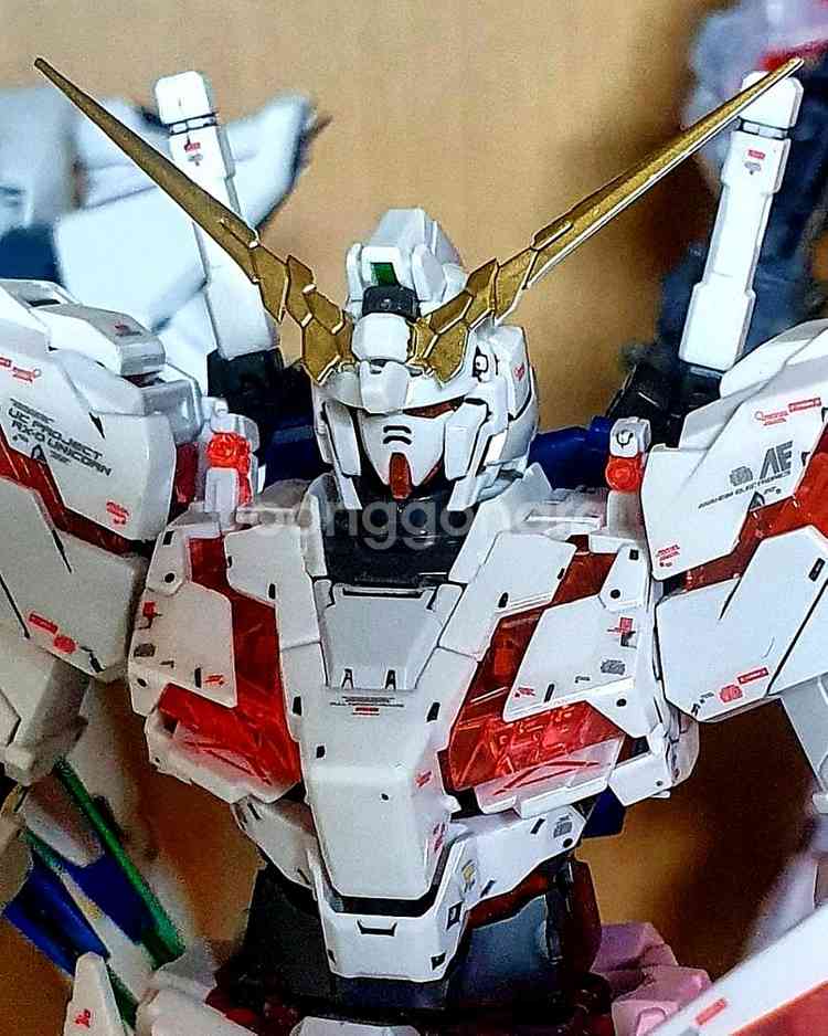 RG 유니콘 건담 가조립 제품 판매합니다.--1