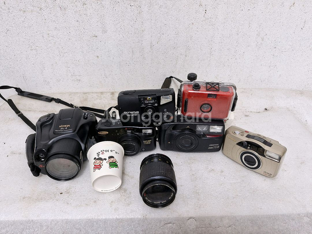 카메라 6개 렌즈 1개 입니다--0