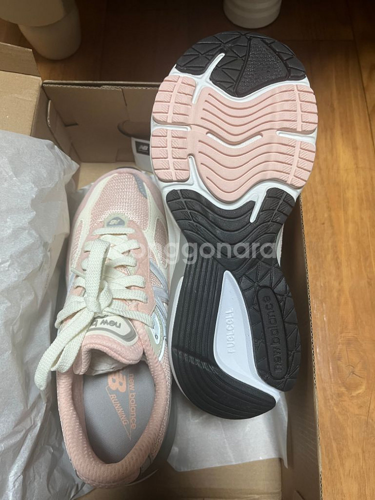 뉴발란스 운동화990v6--1