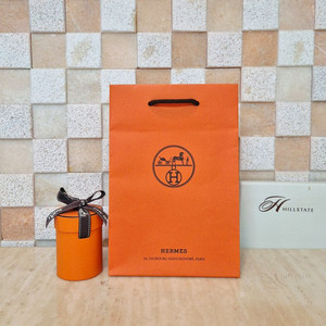 [정품]에르메스 트윌리 원형 케이스+리본+쇼핑백 set