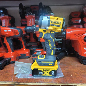 디월트충전임팩렌치DCF922 미드토크 속도조절 미사용신