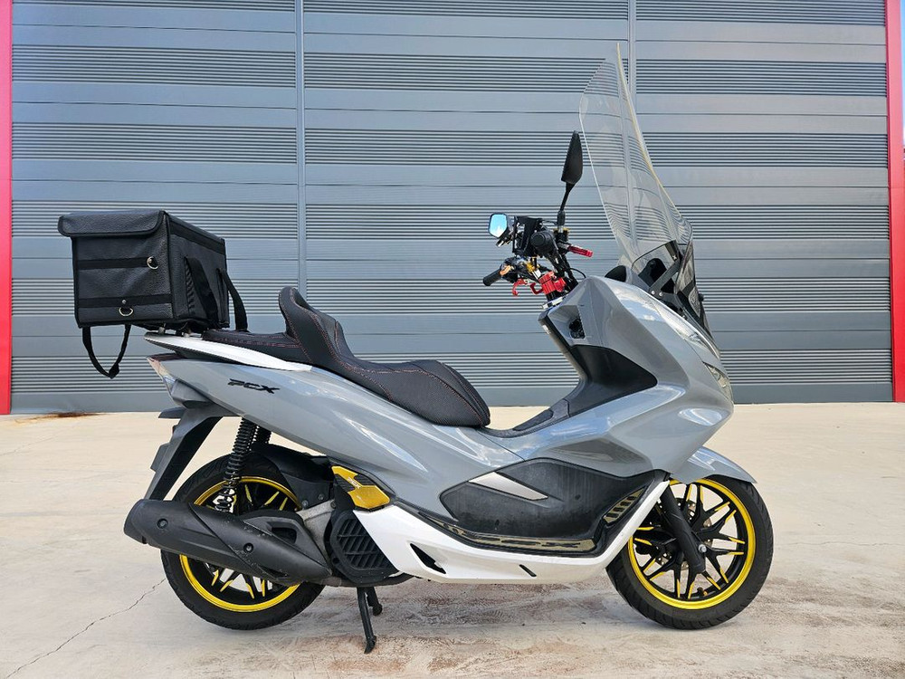 혼다PCX125/20년식/2만키로/160만원/풀튜닝차량 이미지