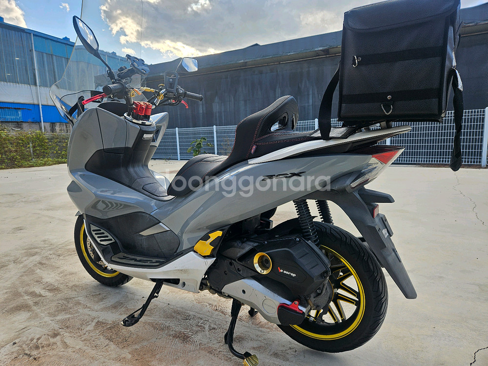 혼다PCX125/20년식/2만키로/160만원/풀튜닝차량--4