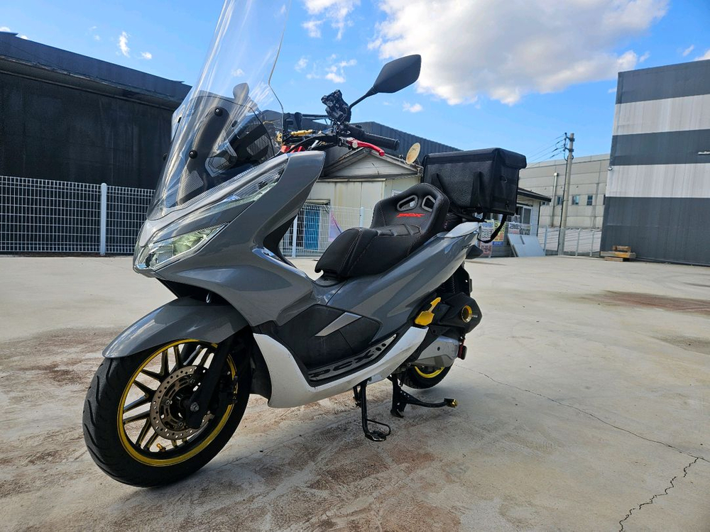 혼다PCX125/20년식/2만키로/160만원/풀튜닝차량 이미지